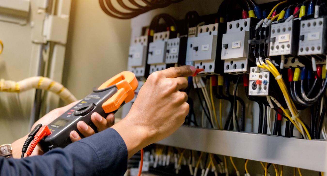 Electrician in Nottingham and Derby.