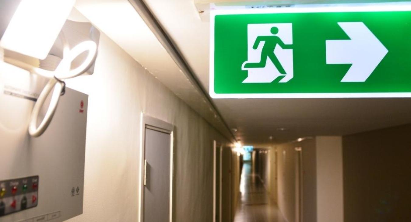 Emergency lighting electrician in lighting